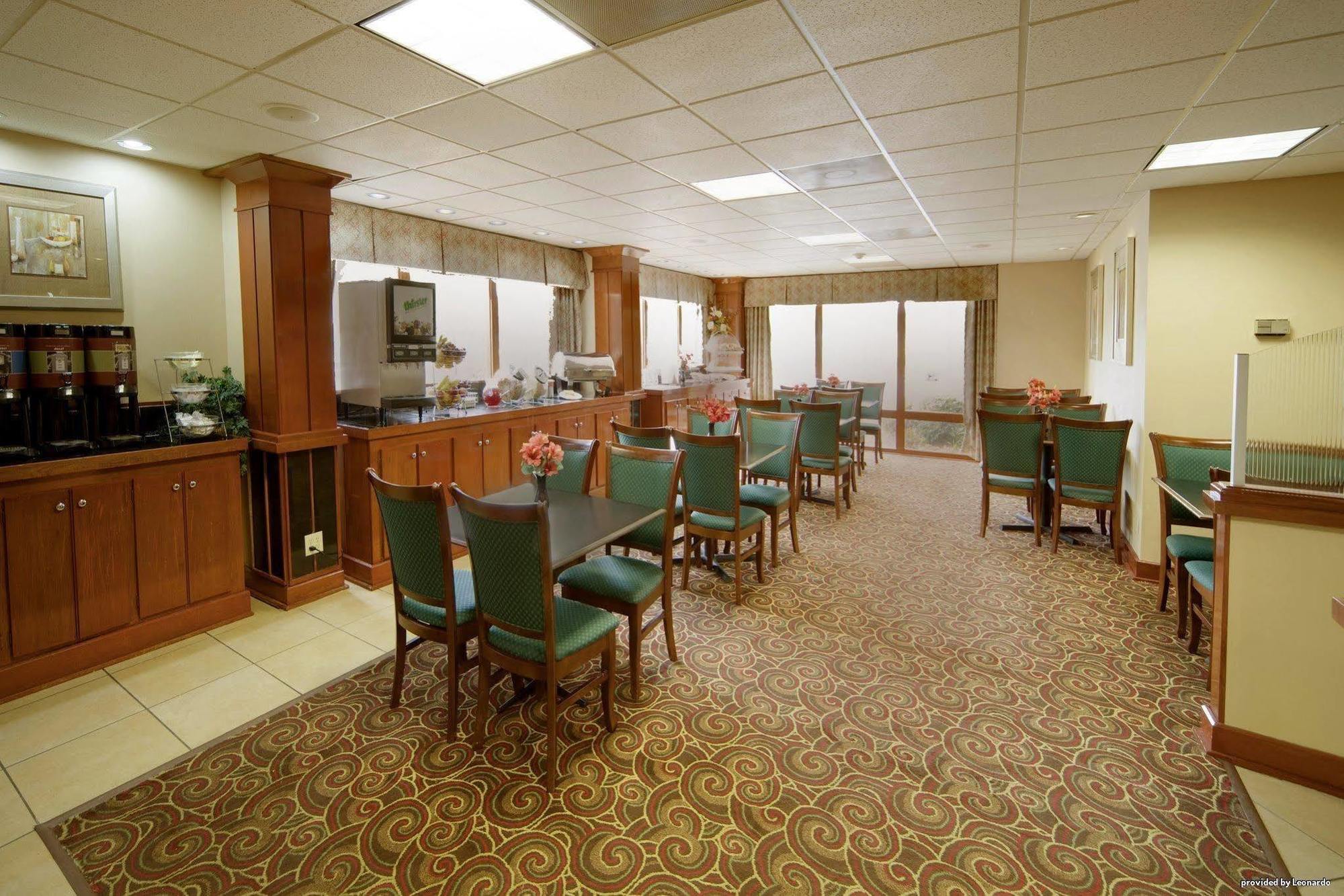 Hotel Spark By Hilton Williamsburg Historic Area 2*